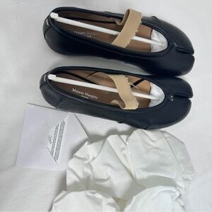 Maison Martin Margiela Black Flats with Tan Strap